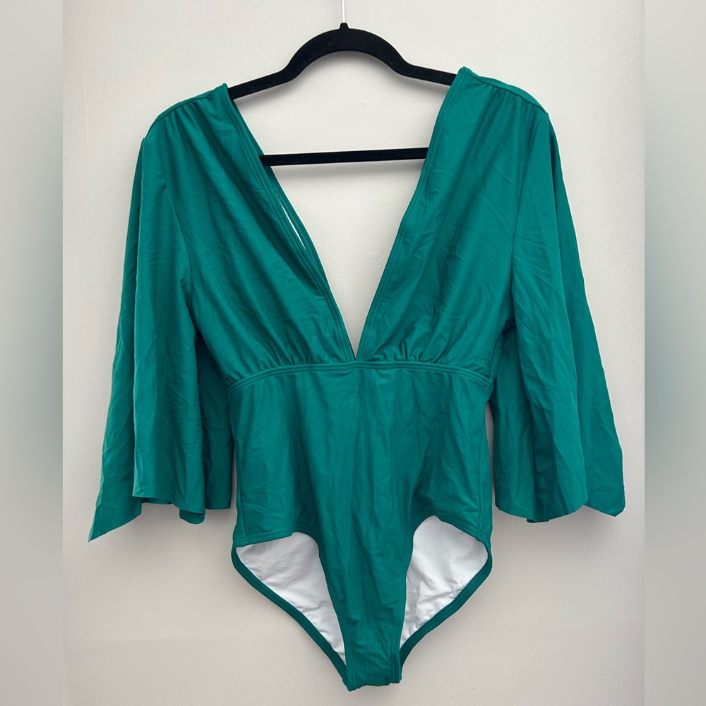 NWT VENUS Keeley One-Piece bathing suit with sleeves